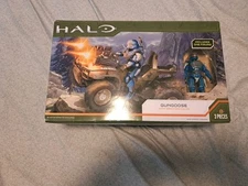 World of Halo Gungoose Vehicle w/ Spartan Celox 3.75" Action Figure Set IN HAND