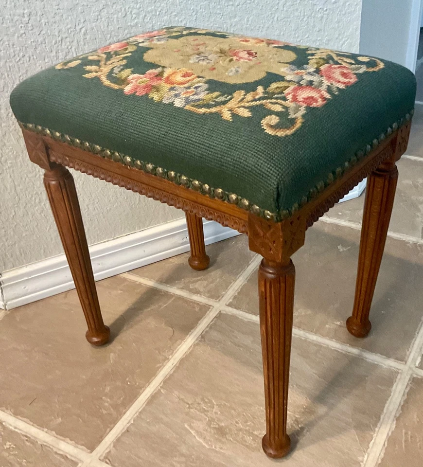 ANTIQUE EASTLAKE VICTORIAN LOUIS XVI  WALNUT NEEDLEPOINT FOOTSTOOL OTTOMAN 1880s - Image 2 of 4