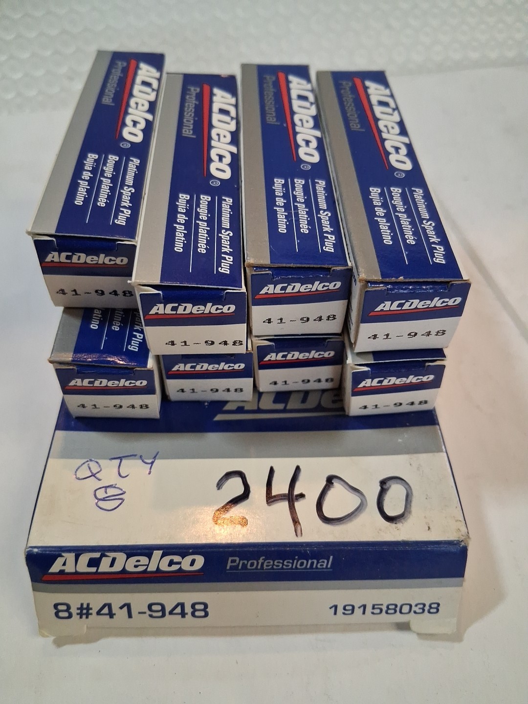 SET OF 8 GENUINE OEM ACDELCO 41-948 SPARK PLUGS GM 19158038
