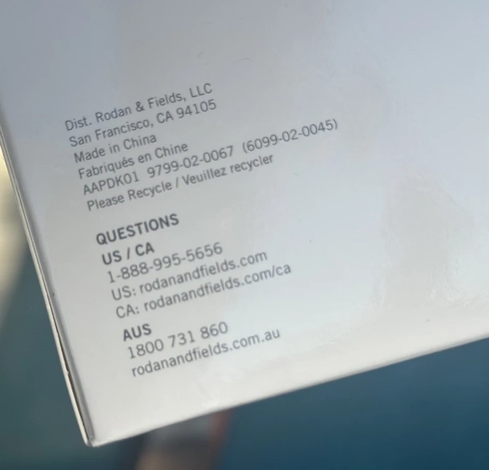 全新 Rodan + Fields REDEFINE AMP MD 微去角质滚轮全套套件 — 第 3/4 张图片