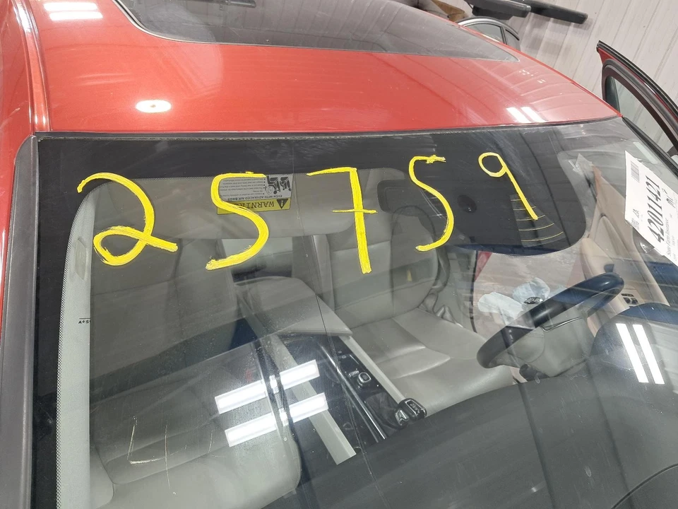 Guardabarros delantero izquierdo usado se adapta a: Volvo S60 L 2019 sin puerto de carga grado delantero izquierdo Foto 3 de 4