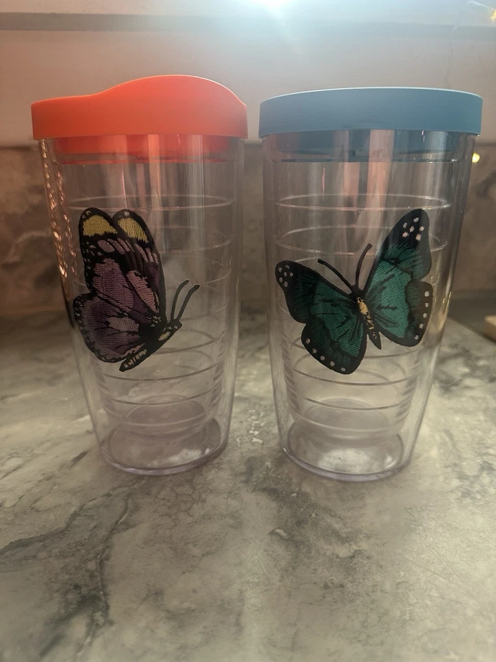 Juego de 2 vasos Tervis 16 oz - diseño mariposa (púrpura y turquesa) con tapas Foto 2 de 4