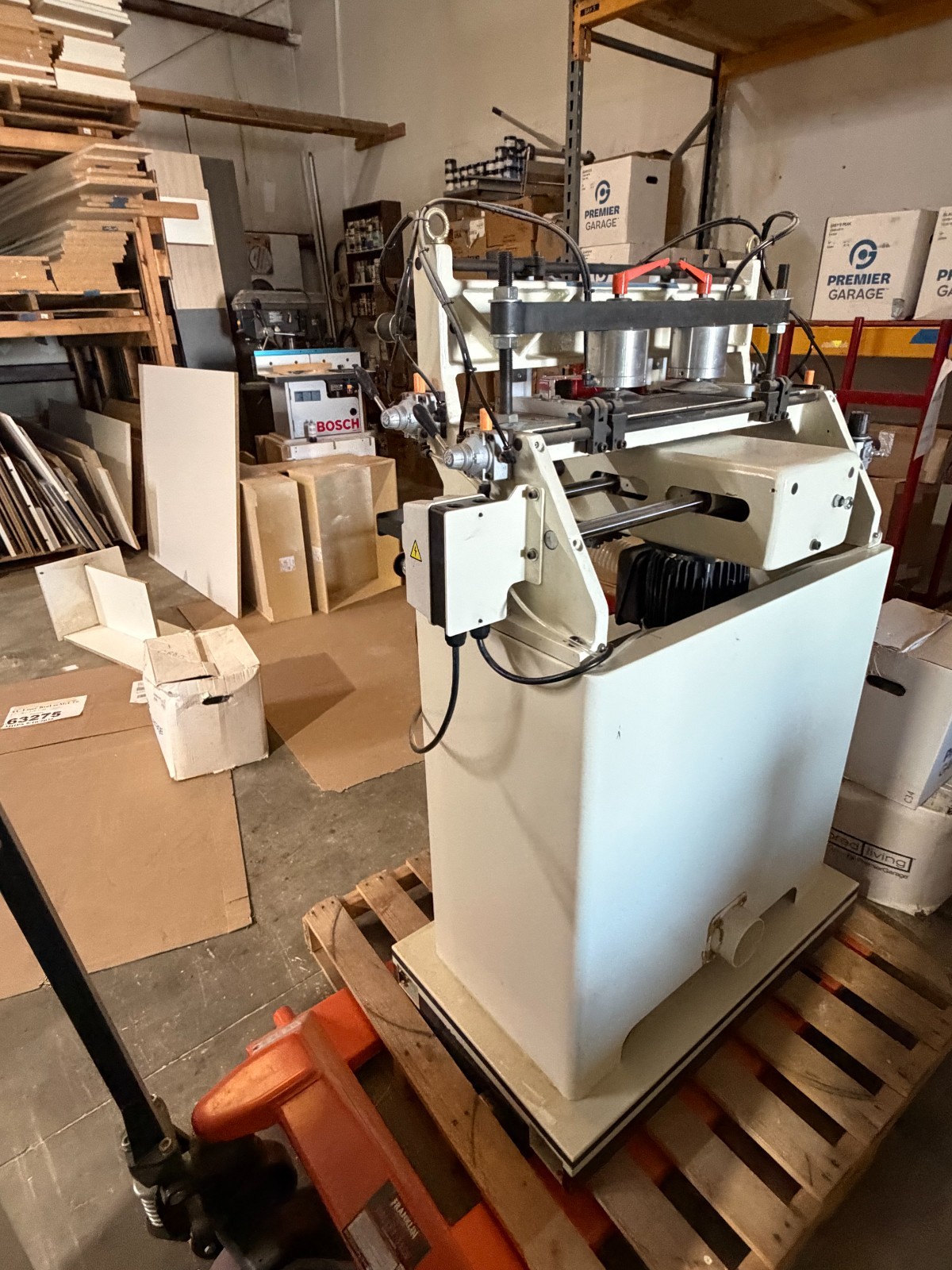 Shop Fox W1805 16-1/2" Ergonomic Dovetail Machine w/ Pneumatic Clamps