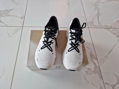 Sneaker On Running Cloud X4 