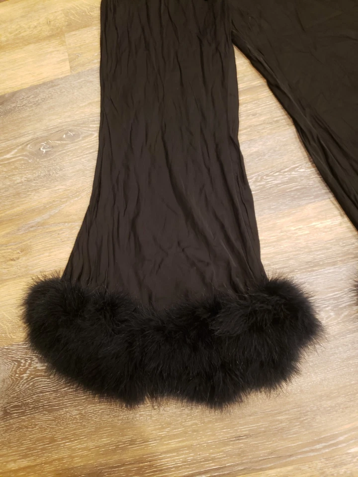 Pantalones de pijama de salón con dobladillo de plumas negros para dormir para mujer, suaves, usados en excelente estado Foto 4 de 4