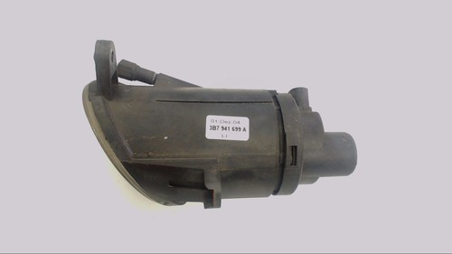 VW Passat Variant 1.9 TDI 3BG/3BL/3BS Nebelscheinwerfer Links 3B7941699A 25996