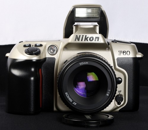 Nikon F60D Panorama AF 35mm Film SLR Camera c/w MIB AF NIKKOR 50/1.8 N Lens Kit - Picture 4 of 10