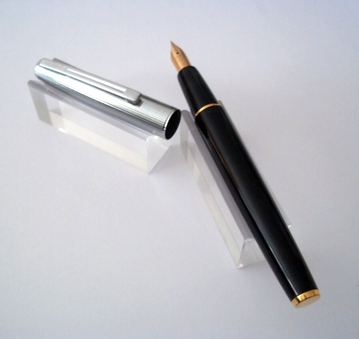 【18K Gold / 万年筆】NOVIUM HOVER PEN 60° 金ニブ Amazon | 【ホバーペン】Hoverpen 3.0 Future 60° novium 無重力