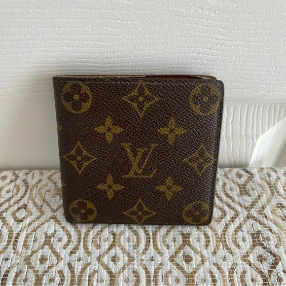 Louis Vuitton Men's Wallets for Sale 