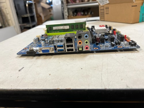 LENOVO Motherboard CIB85M I5-4460 3.20 GHz 8 GB - Picture 3 of 4