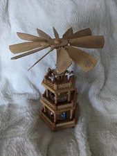 Alexander Taron Importer 16721 Richard Glaesser Pyramid-3 Tiers-Nativity Scene