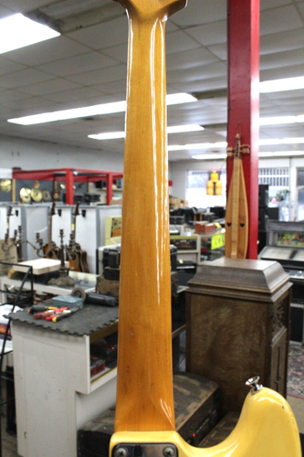 1977 Fender Musicmaster Bass w/Plano ATA Case Mod done in the late 70's FREESHIP - Picture 7 of 11