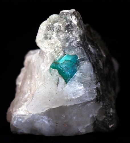 2.9 inch Deep Green Emerald Crystals on Matrix, Minas Gerais, Brazil! EM178 - Picture 3 of 6