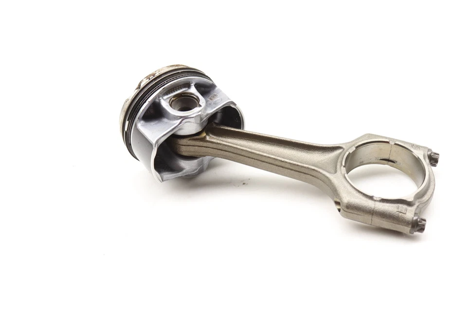 2018-2022 BMW X3 2.0L - Piston W/ Connecting ROD 9468869 - Image 2 of 4