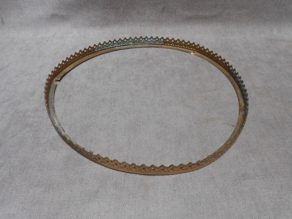 Couronne ancienne en laiton pour Déco 25 cm D - Photo 2/4