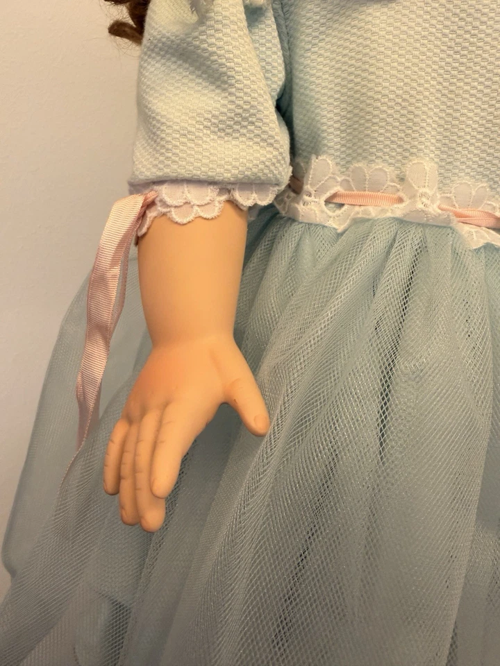 Master Piece Marion E. Blair Limitiert Porzellanpuppe 63cm Künstlerpuppe, Doll - Bild 3 von 4