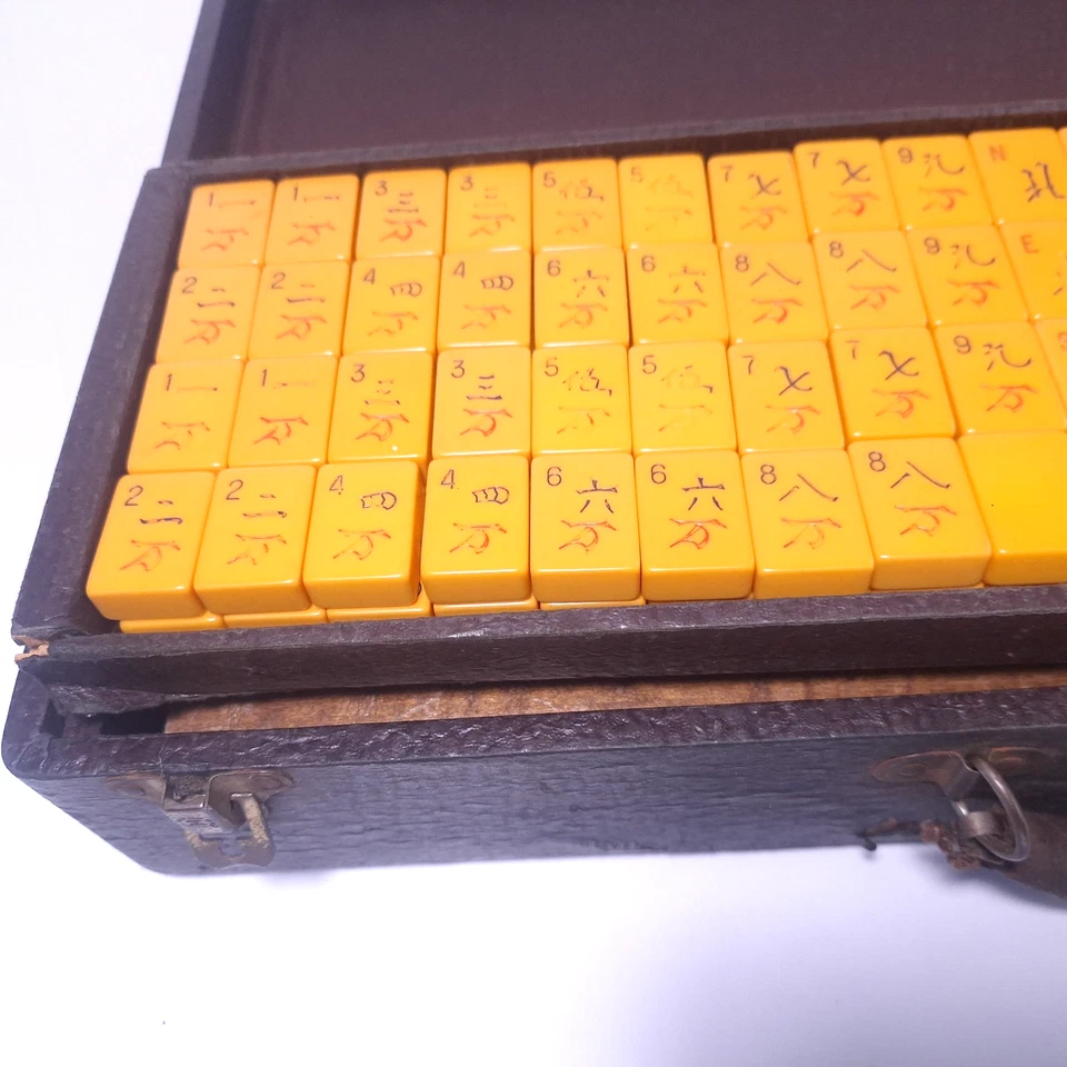 Vintage Bakelite Butterscotch Mah Jong Game Set - Image 4 of 4
