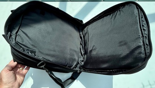 Black Modulus laptop backpack in excellent condition - Picture 3 of 5