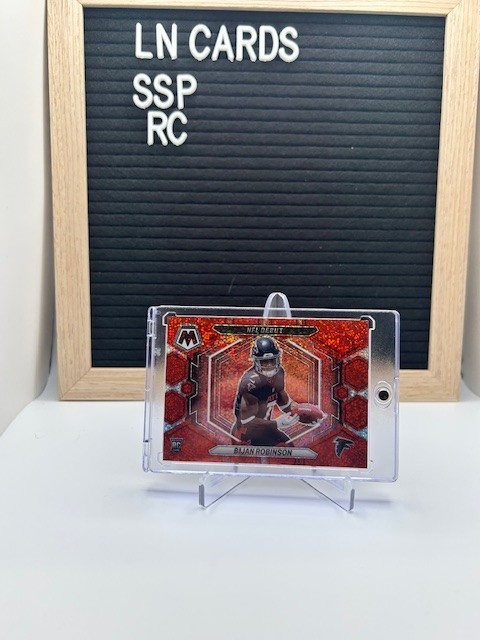 2023 Panini Mosaic - NFL Debut #ND-9 Red Sparkle Prizm SSP - Bijan Robinson (RC)