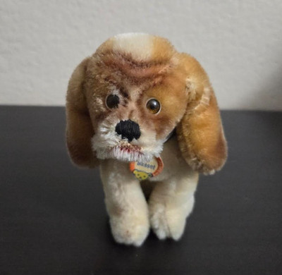 5'' Vintage Steiff Basset Hound with Basset Collar and Tag