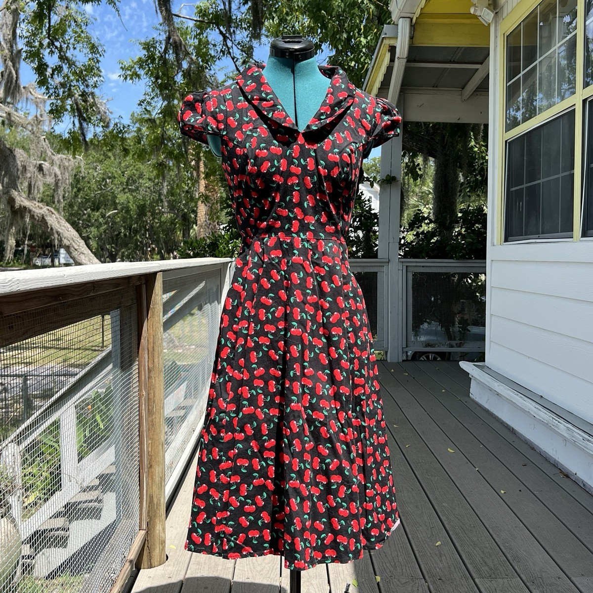 flower one shoulder dress Endless Rose Color:Kelly Foil cup of the summer 1970s Fashion 70's Inspired Youll be an enchanting