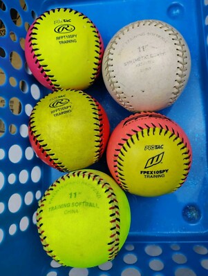 Balles Molles D'Entraînement Softtouch Incredi-Ball 11 Po De Rawlings - Paquet De 12 | La Source du Sport | La Source du sport