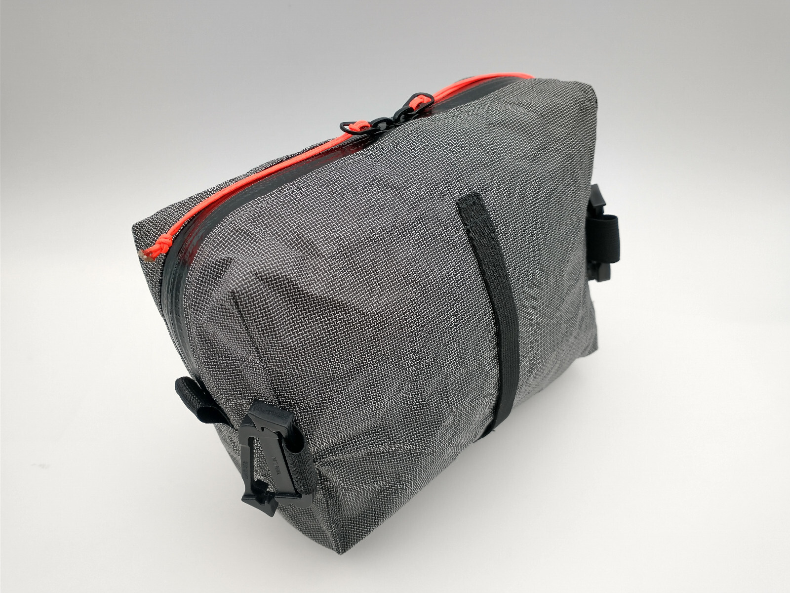Wild Sky Gear DCF Cuben Fibre evade chestpack chest front pack pod 6 in one 47g