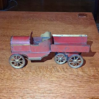NICE DAYTON FRICTION PRESSED STEEL TOY DELIVERY TRUCK 1920'S