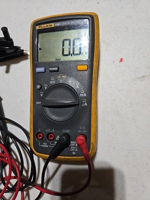 FLUKE 15B+ DIGITAL MULTIMETER (P03063942)