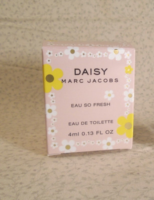 Marc Jacobs Daisy Eau So Fresh EDT - Mini Splash .13 oz NEW/BOXED