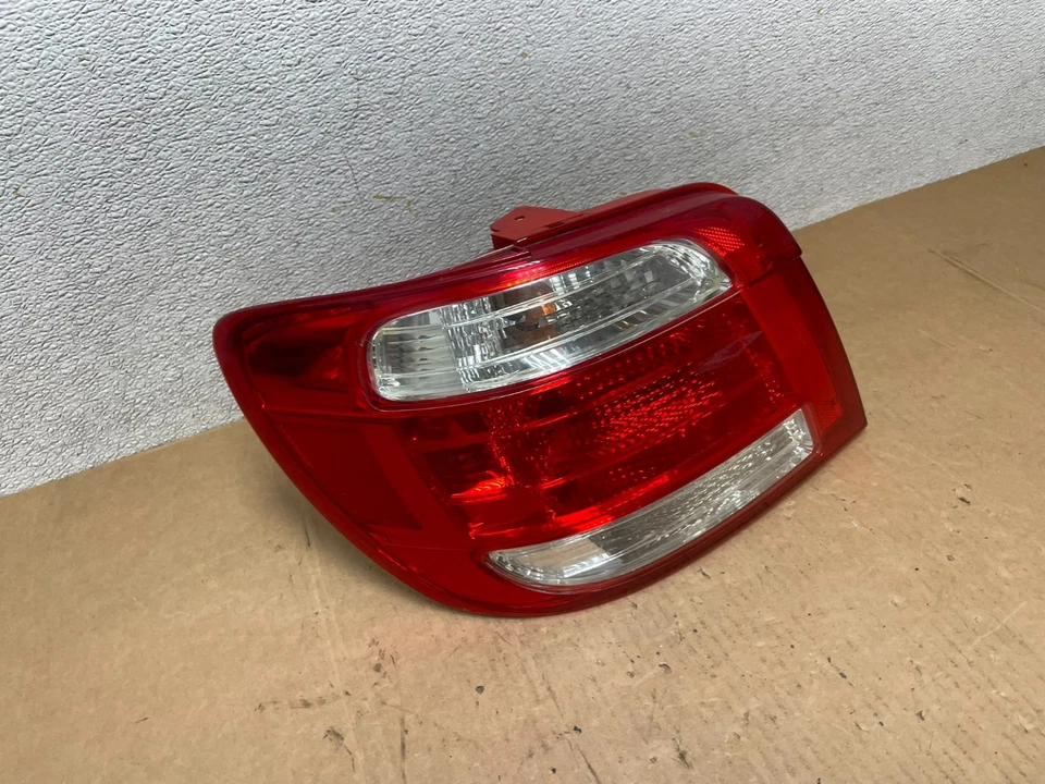 Luz trasera lateral izquierda conductor Saab 9-2x 92 2005 a 2006 OEM Q6761 DW Foto 3 de 4