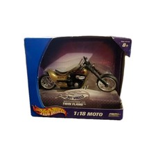 Hot Wheels Motocicleta Doble Llama Chopper Bicicleta Motocicleta Die Cast 1:18 Nuevo