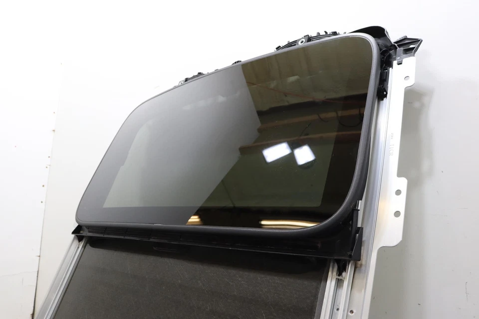 2024 GMC SIERRA 1500 车顶玻璃框架/轨道 — 第 4/4 张图片