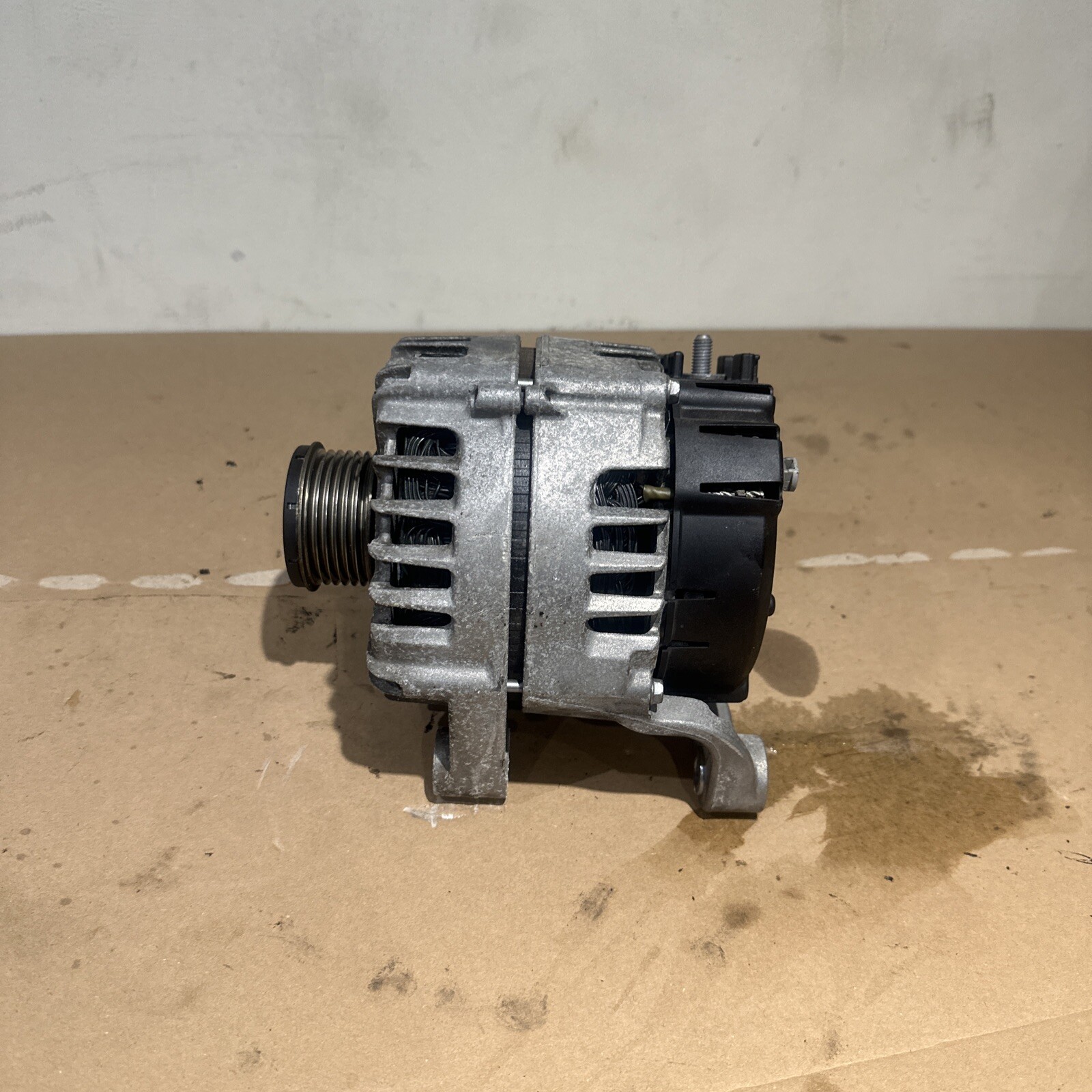 2013 BMW 5 Series Mk6 Diesel Alternator 8570672 078 for sale 