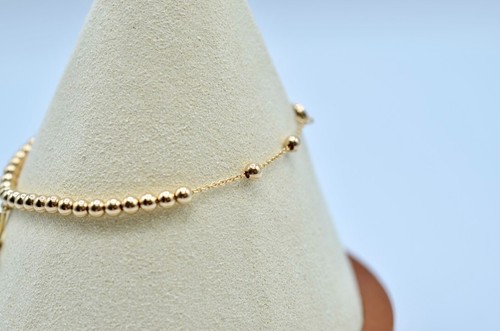 14k Gold And Diamond Bead Charm Bracelet. - Picture 3 of 9