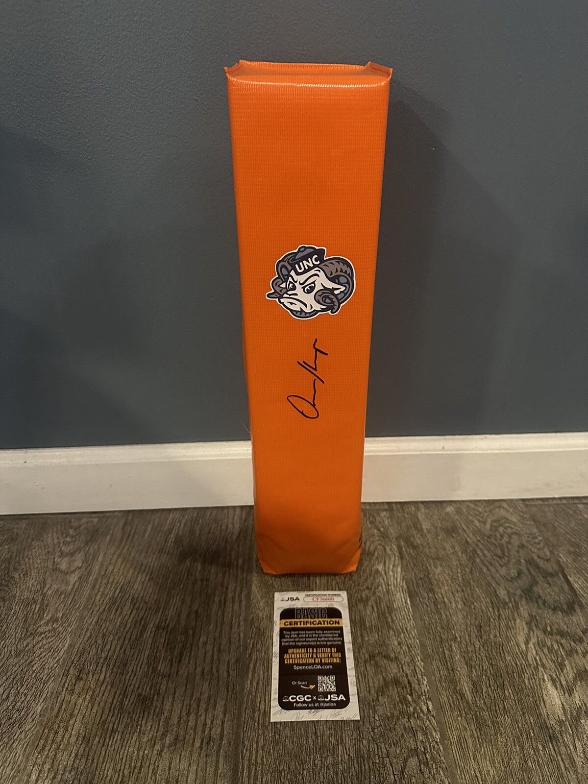 OMARION HAMPTON SIGNED NORTH CAROLINA TAR HEELS TOUCHDOWN PYLON JSA COA AUTO 