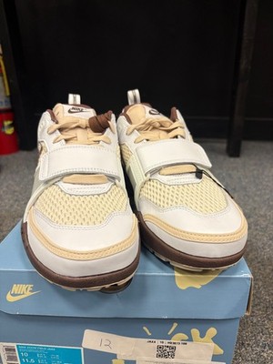 Size 10 - Travis Scott x Nike Zoom Field Jaxx Light Chocolate