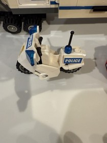 LEGO City Police Mobile Police Unit 7288 408pc Minifigures Without Box 2011