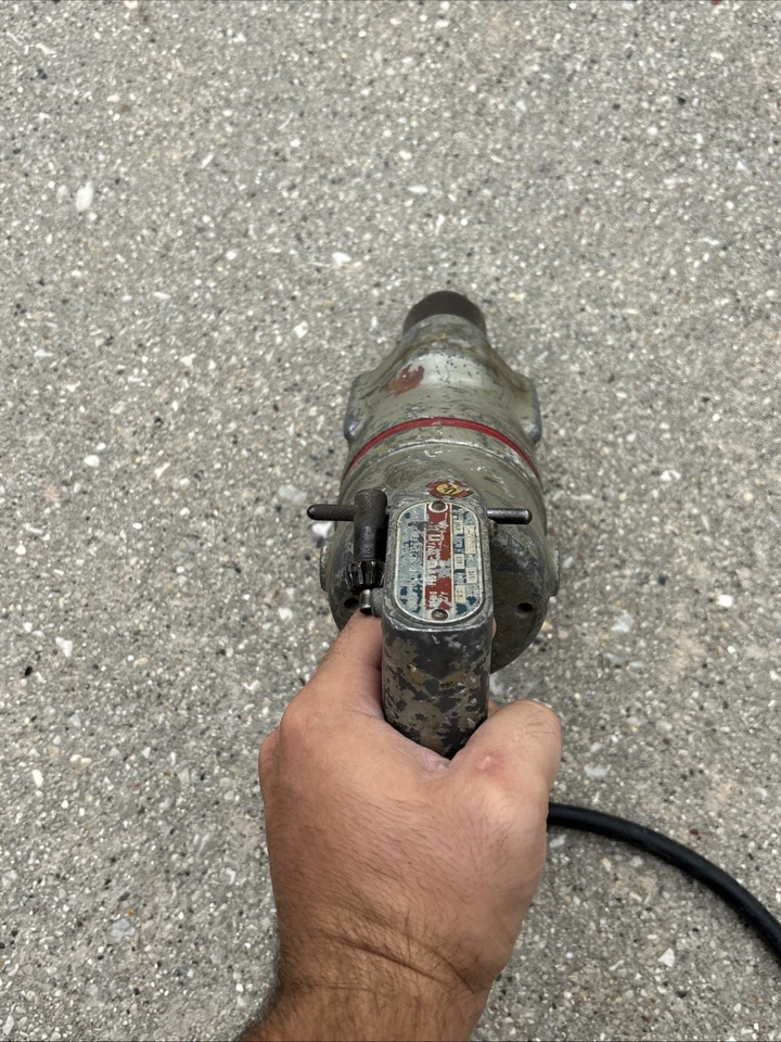 Vintage 1930 Milwaukee 1/4" aluminum electric Drill in good working condition! - Image 2 of 4