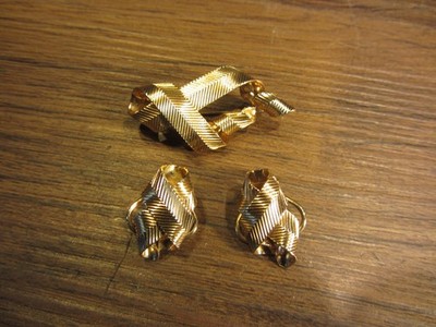 Vintage NAPIER Sterling Gold Tone Modern Brooch  Clip Earrings Set