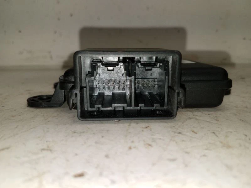 2009-11 Buick Lucerne (3.9L) Drivers Park Assist PN: 20760199 - Image 3 of 4