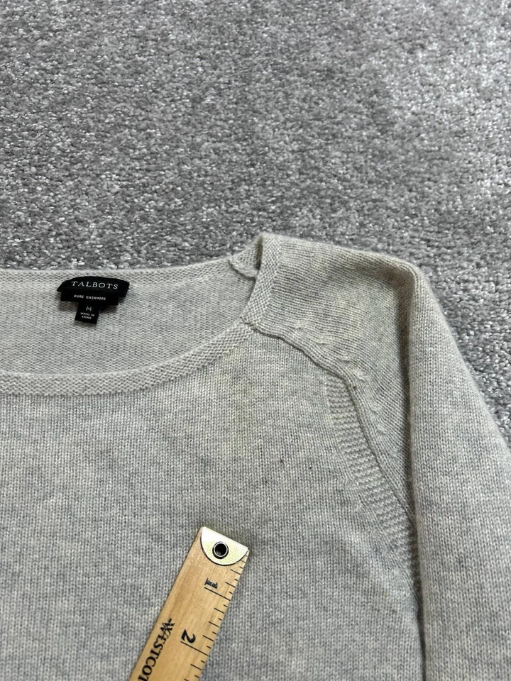 Suéter feminino Talbots Audrey cashmere cinza médio malha manga raglan gola redonda - Imagem 4 de 4