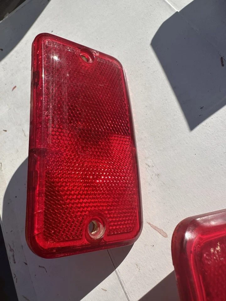 Luz de señalización lateral trasera original Dodge Van B150 B250 1978-1993 roja izquierda y derecha Foto 3 de 4