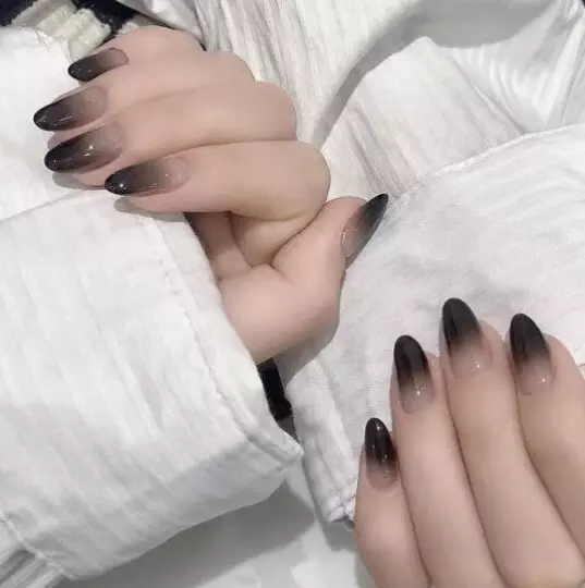 Black ombre nails deals
