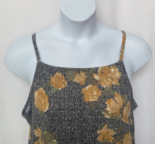 Maurices ladies size XL peplum tank top with floral print. - Picture 3 of 8