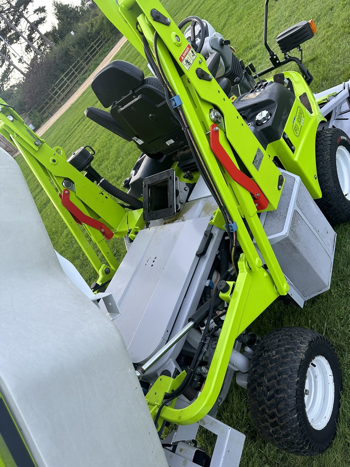 2016 GRILLO FD2200 AWD HIGH TIP OUTFRONT ROTARY RIDE SIT ON LAWN MOWER TRACTOR eBay