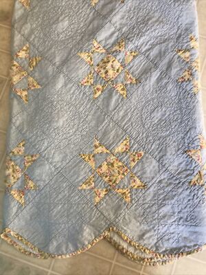 homemade Queen size quilt Country Star Yellow Blue Floral Print Scalloped Edge