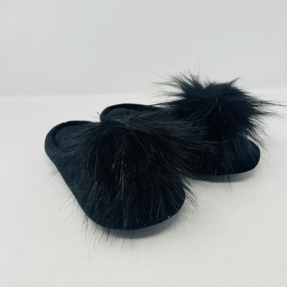 Zapatillas zueco de terciopelo con pompón talla 5/6 INC International Concept para mujer $35 122 Foto 2 de 4