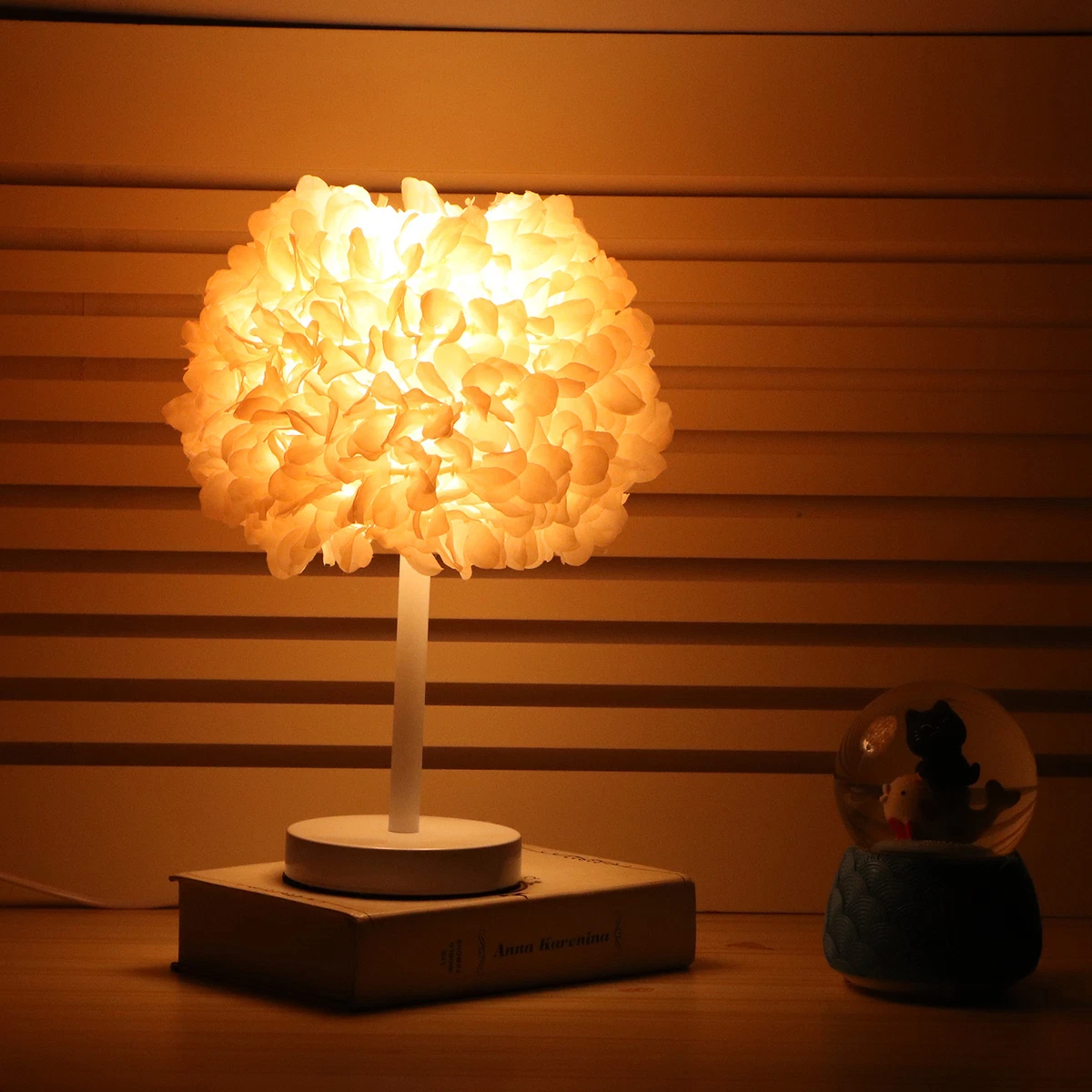 Hot pink 2024 bedside lamp