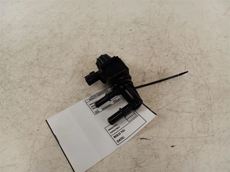 Ford Taurus 2010 válvula de purga de bote de vapor de combustible 5270 Foto 3 de 4